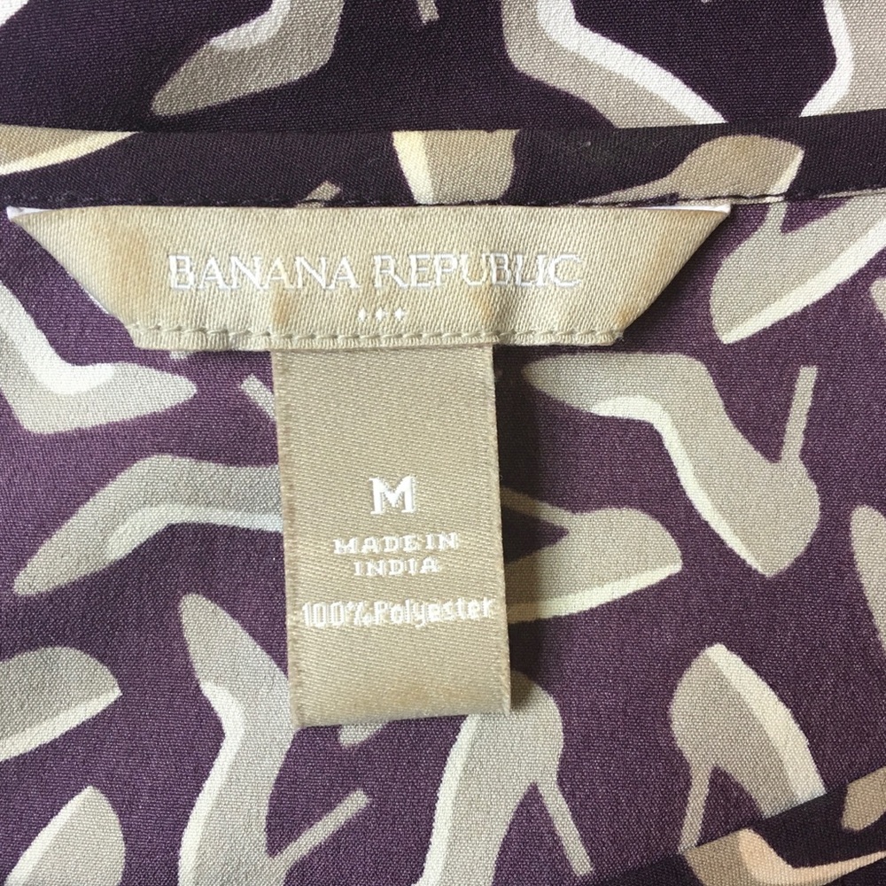 Banana Republic Blouse w/ High Heeled Shoe Pattern - Picture 5 of 6